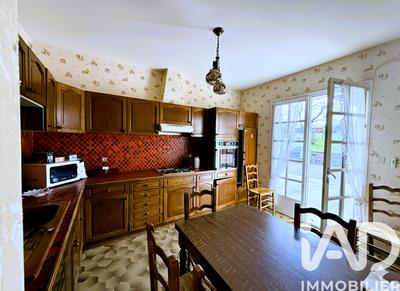 Maison - 195 m² - 8 pièces