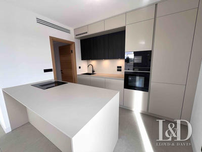 Appartement - 97 m² - 4 pièces