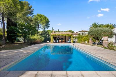 Maison - 187 m² - 6 pièces