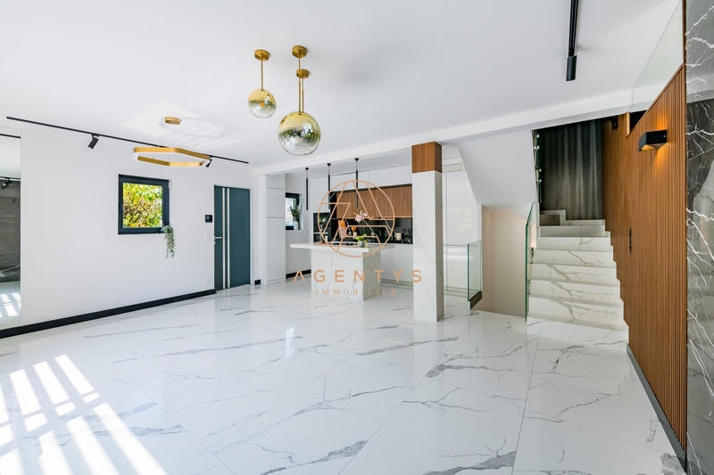 Maison contemporaine - 120 m² - 6 pièces