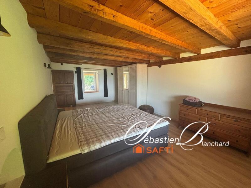 Maison - 136 m² - 8 pièces