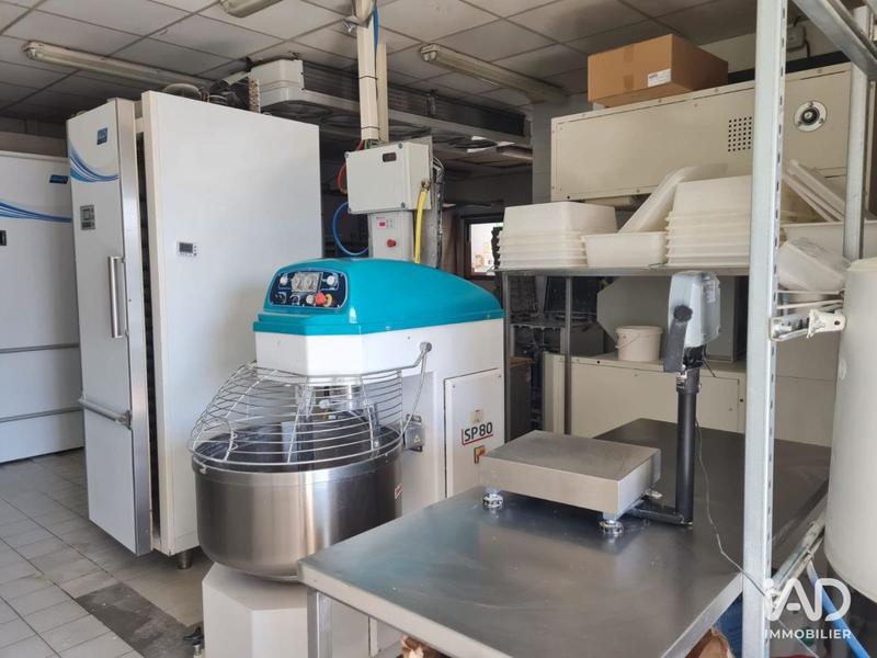 Local commercial - 235 m²