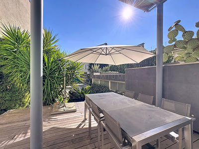 Maison de ville - 316 m² - 11 pièces