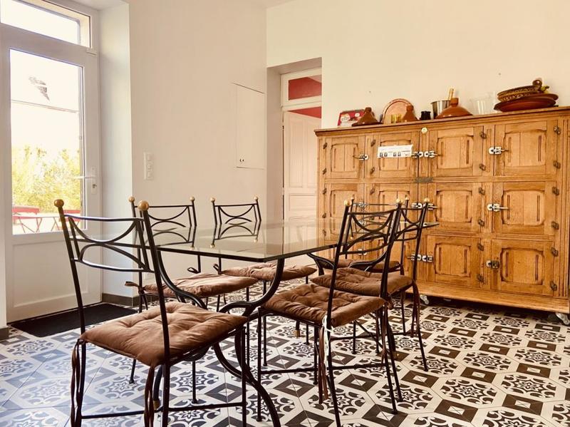 Demeure - 273 m² - 9 pièces