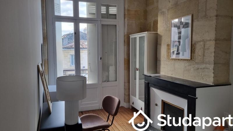 Chambre - 11 m² - 1 pièce