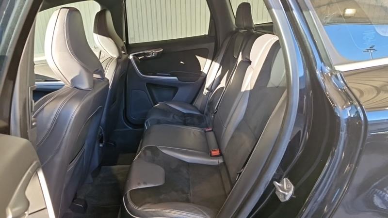 Volvo Xc60 D4 190 Ch R-Design Geartronic a