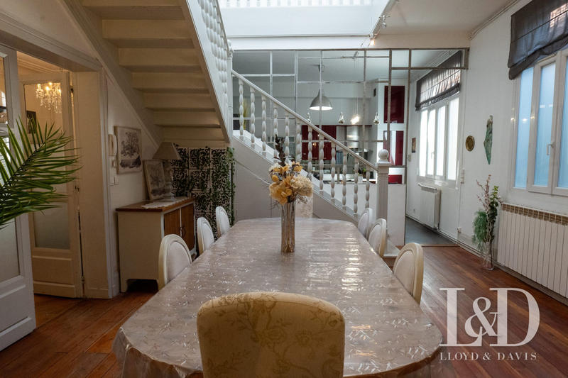 Duplex - 180 m² - 8 pièces