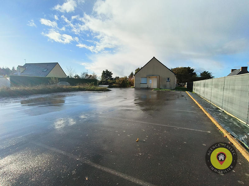 Local d'activité / Entrepôt - 118 m²