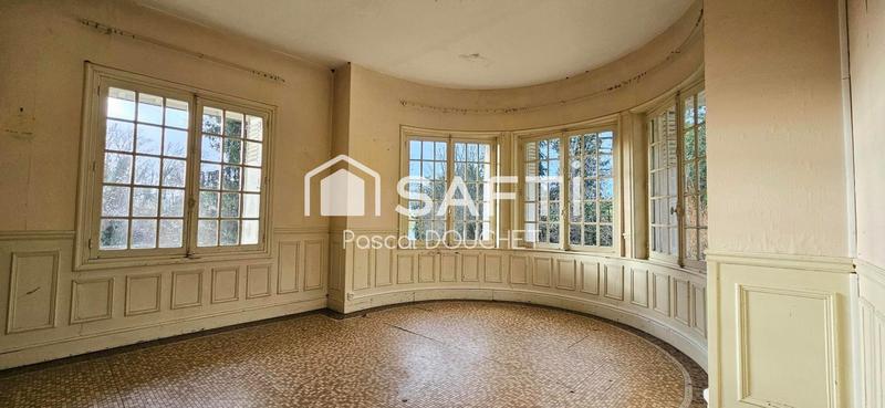 Maison - 200 m² - 9 pièces