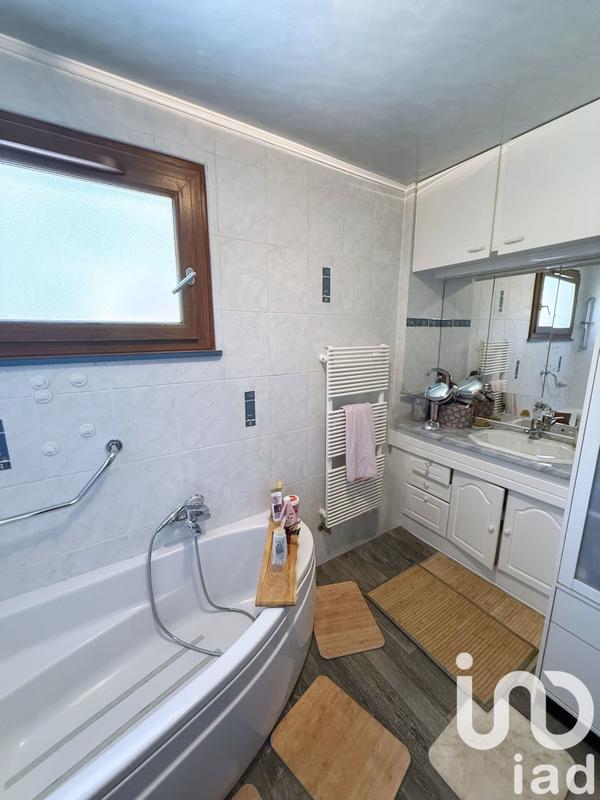 Maison - 171 m² - 8 pièces