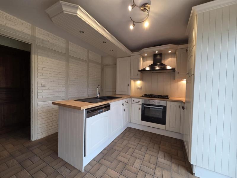 Maison - 92 m² - 5 pièces