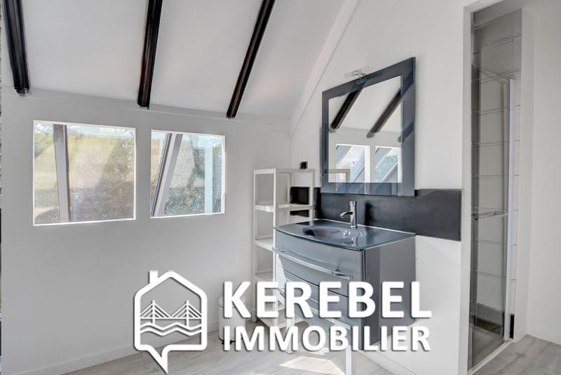 Maison - 230 m² - 7 pièces