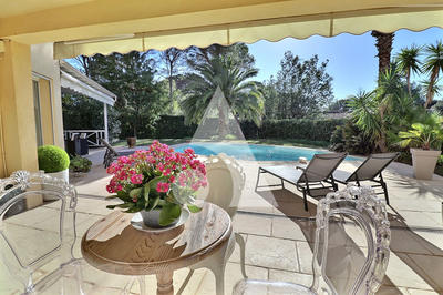 Maison - 180 m² - 5 pièces