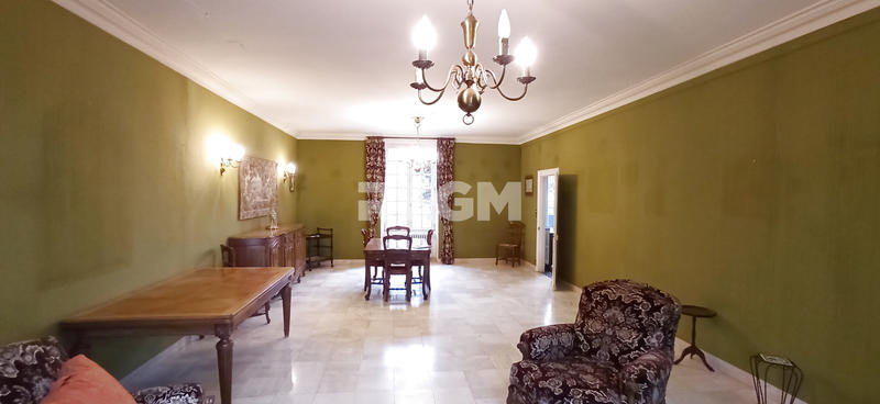 Propriété - 229 m² - 8 pièces