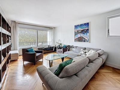 Pavillon - 160 m² - 7 pièces