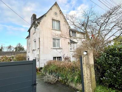 Maison - 205 m² - 8 pièces