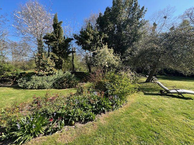 Maison ancienne - 520 m² - 11 pièces