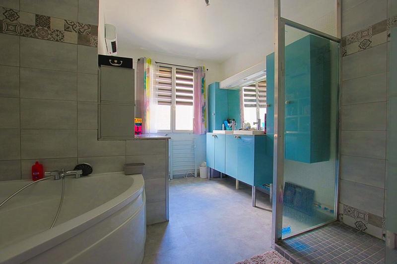 Maison - 144 m² - 5 pièces