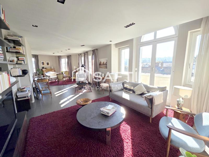 Appartement - 105 m² - 4 pièces