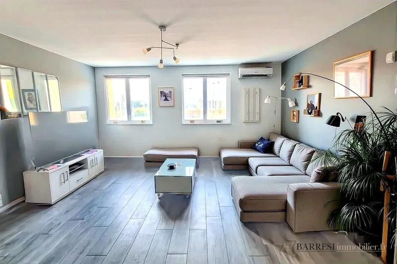 Appartement - 90 m² - 4 pièces