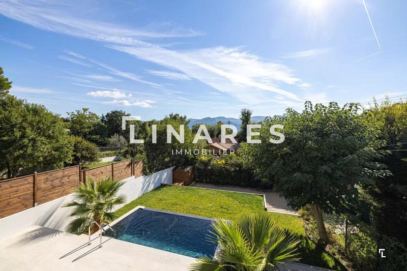 Maison - 160 m² - 5 pièces