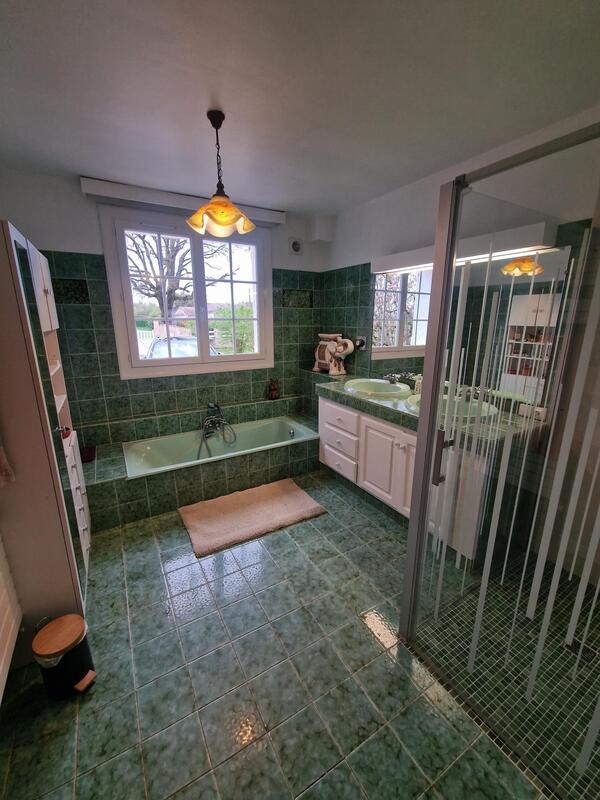 Maison - 190 m² - 6 pièces