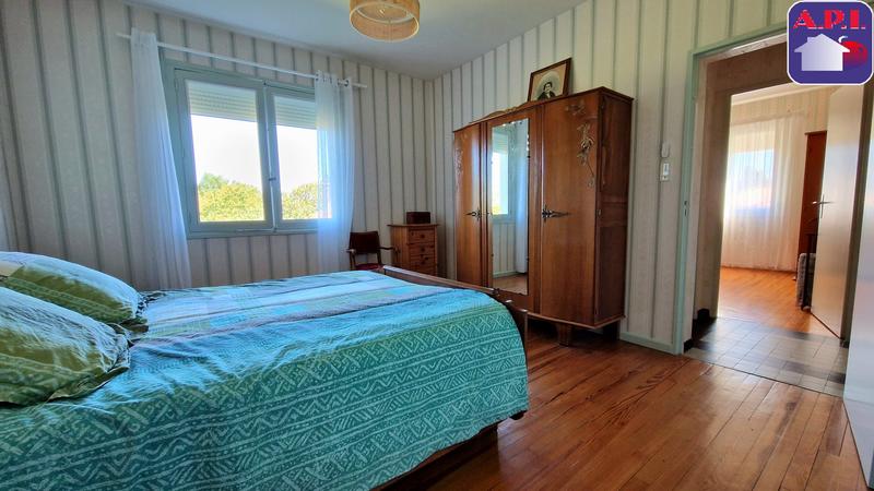 Maison - 204 m² - 6 pièces