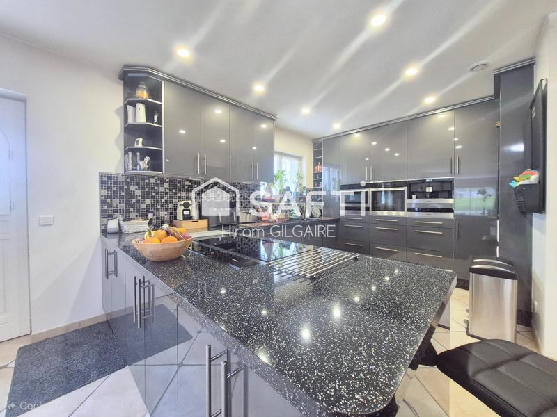 Maison - 350 m² - 14 pièces