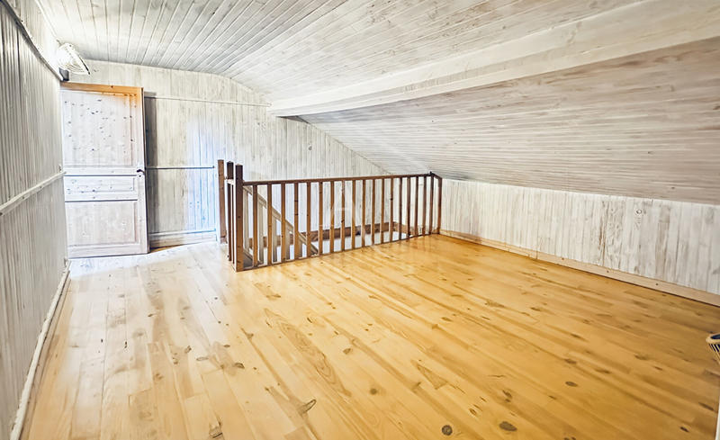 Maison - 202 m² - 6 pièces