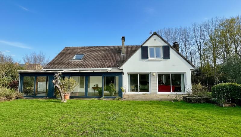 Villa - 197 m² - 6 pièces