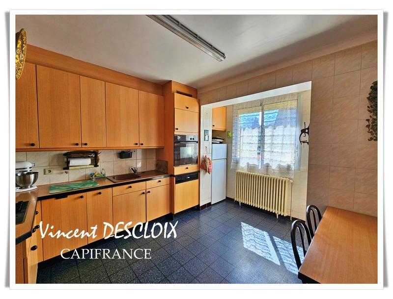 Maison - 186 m² - 8 pièces