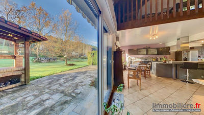 Maison - 317 m² - 10 pièces