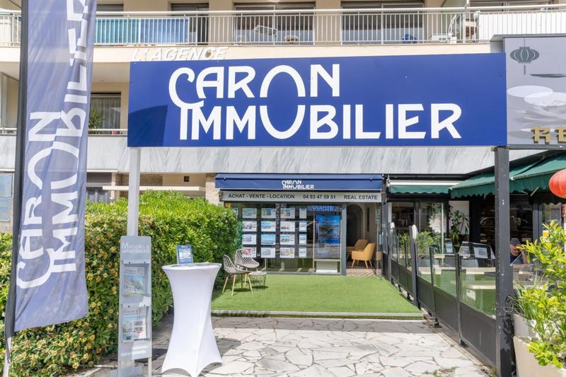 Villa - 303 m² - 6 pièces