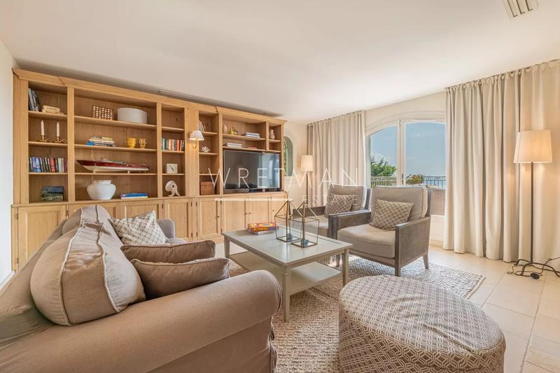 Villa - 319 m² - 7 pièces