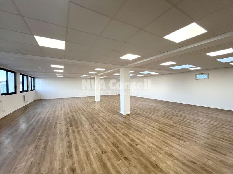 Bureau - 214 m²