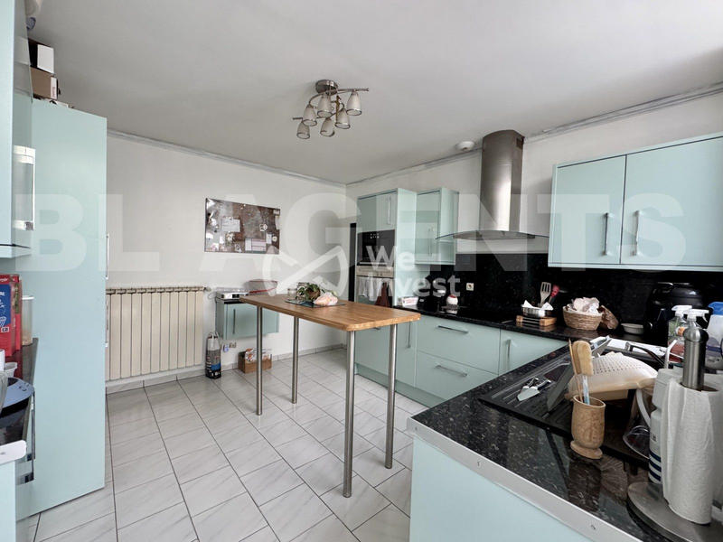 Maison - 150 m² - 5 pièces