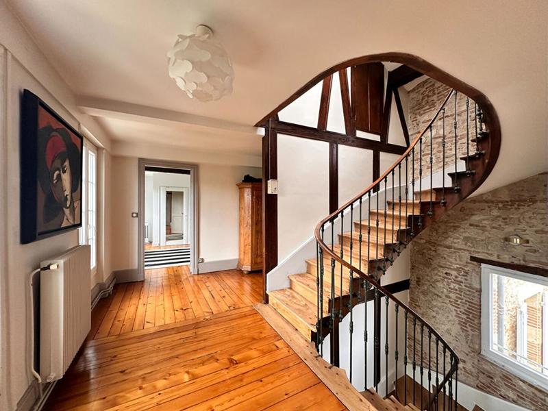 Maison - 292 m² - 8 pièces