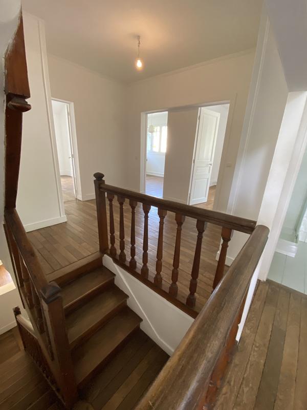 Maison - 190 m² - 9 pièces