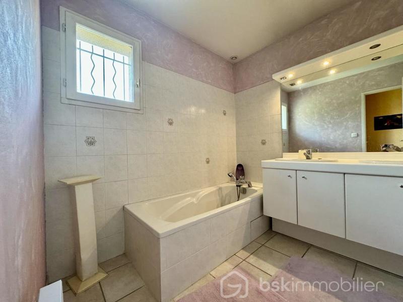 Maison - 125 m² - 5 pièces