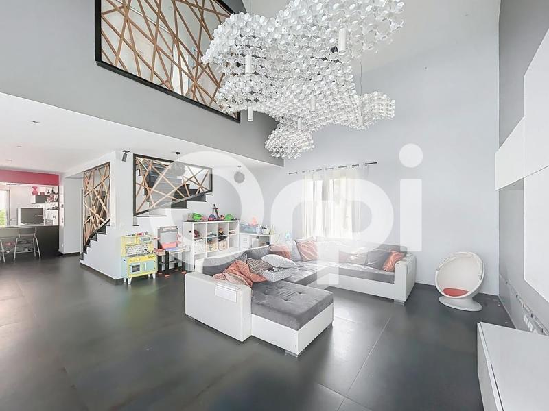 Maison - 170 m² - 6 pièces