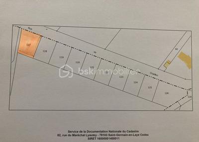 Terrain constructible - 697 m²