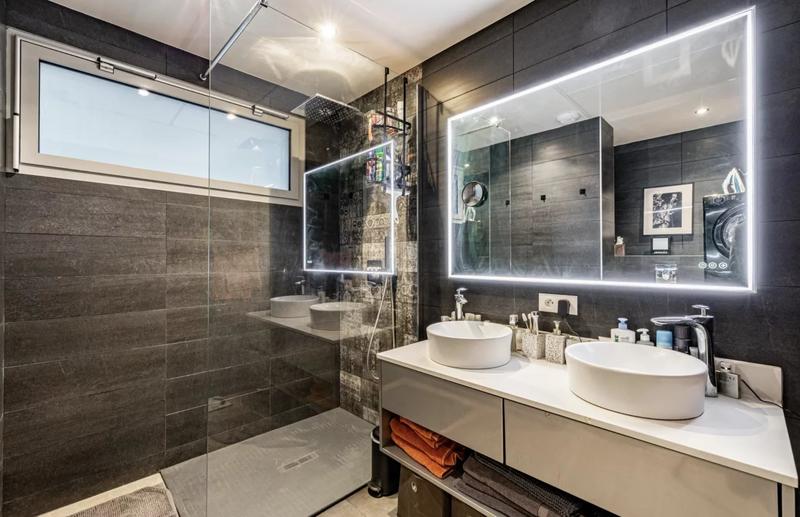 Appartement - 90 m² - 4 pièces