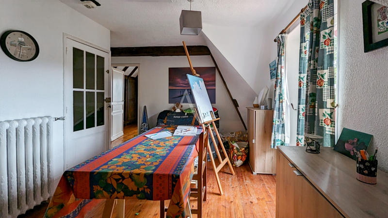 Maison - 263 m² - 10 pièces