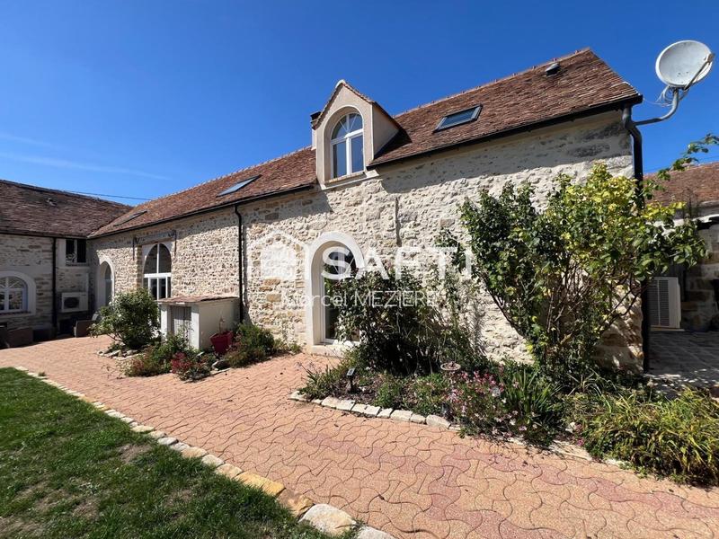 Maison - 285 m² - 8 pièces