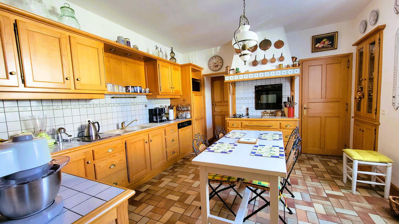 Maison - 206 m² - 8 pièces