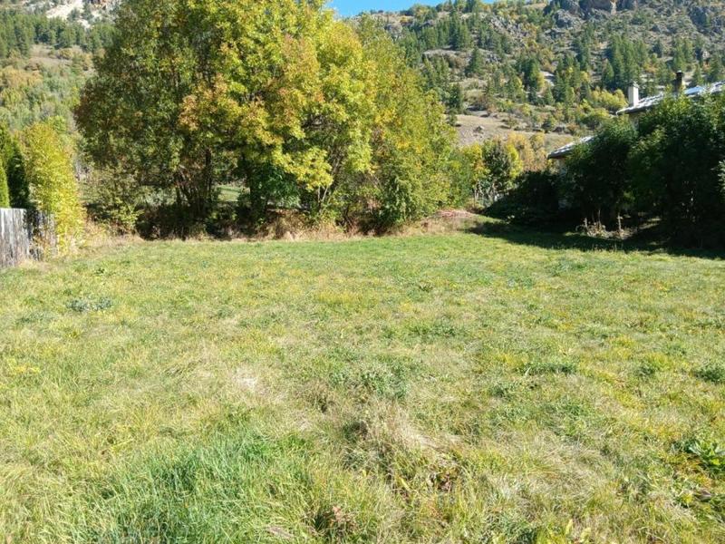 Terrain - 1 074 m²