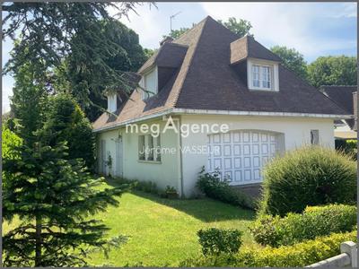 Maison - 224 m² - 7 pièces