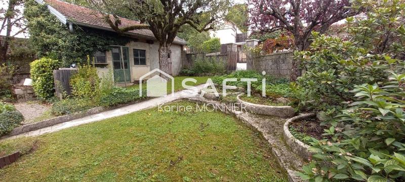 Maison - 250 m² - 9 pièces