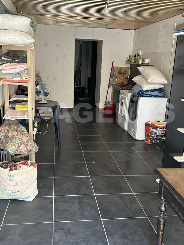 Appartement - 100 m² - 2 pièces