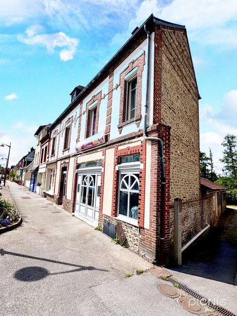 Immeuble - 145 m² - 10 pièces